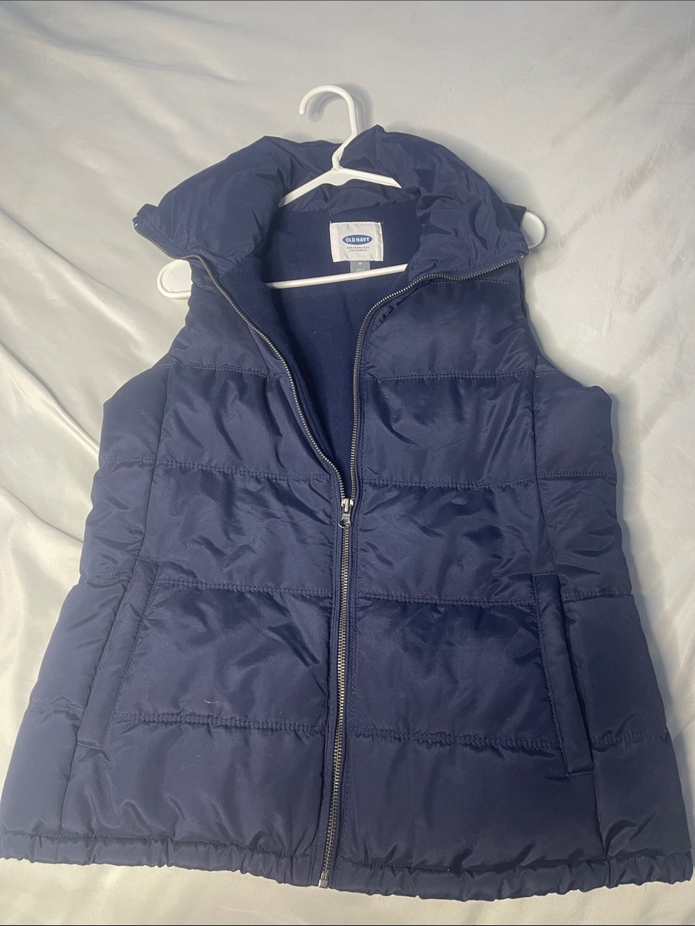 Old Navy Women's Navy Quilted Puffer Vest with Hood